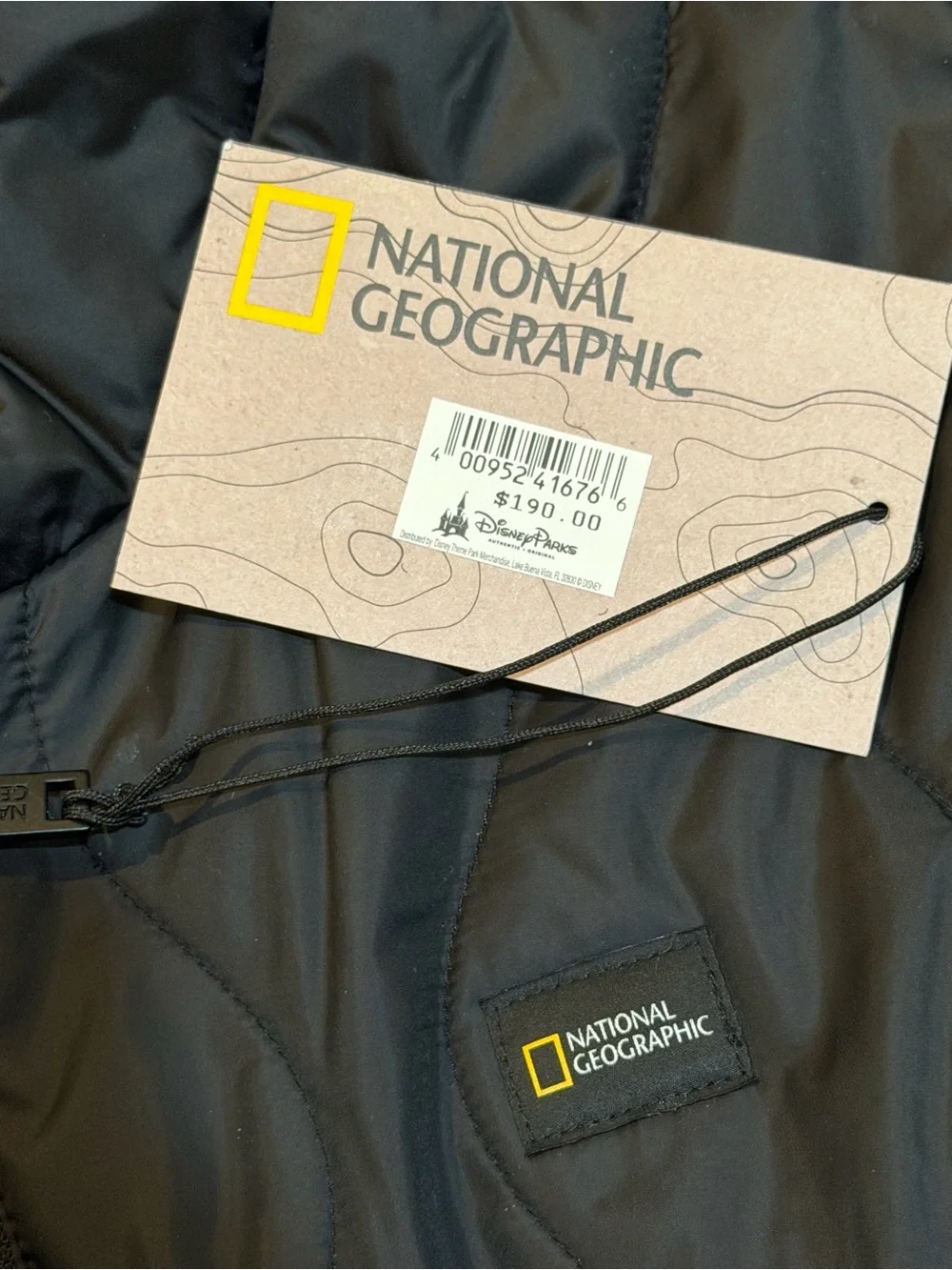 NEW NATIONAL GEOGRAPHIC FROM DISNEY PARKS FULL ZIP VEST IN BLACK SIZE LARGE